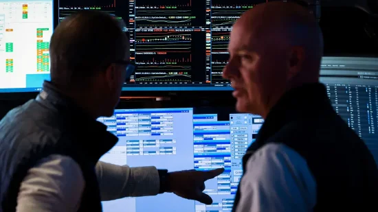 长江配资 早盘：美股涨跌不一 标普指数基本持平